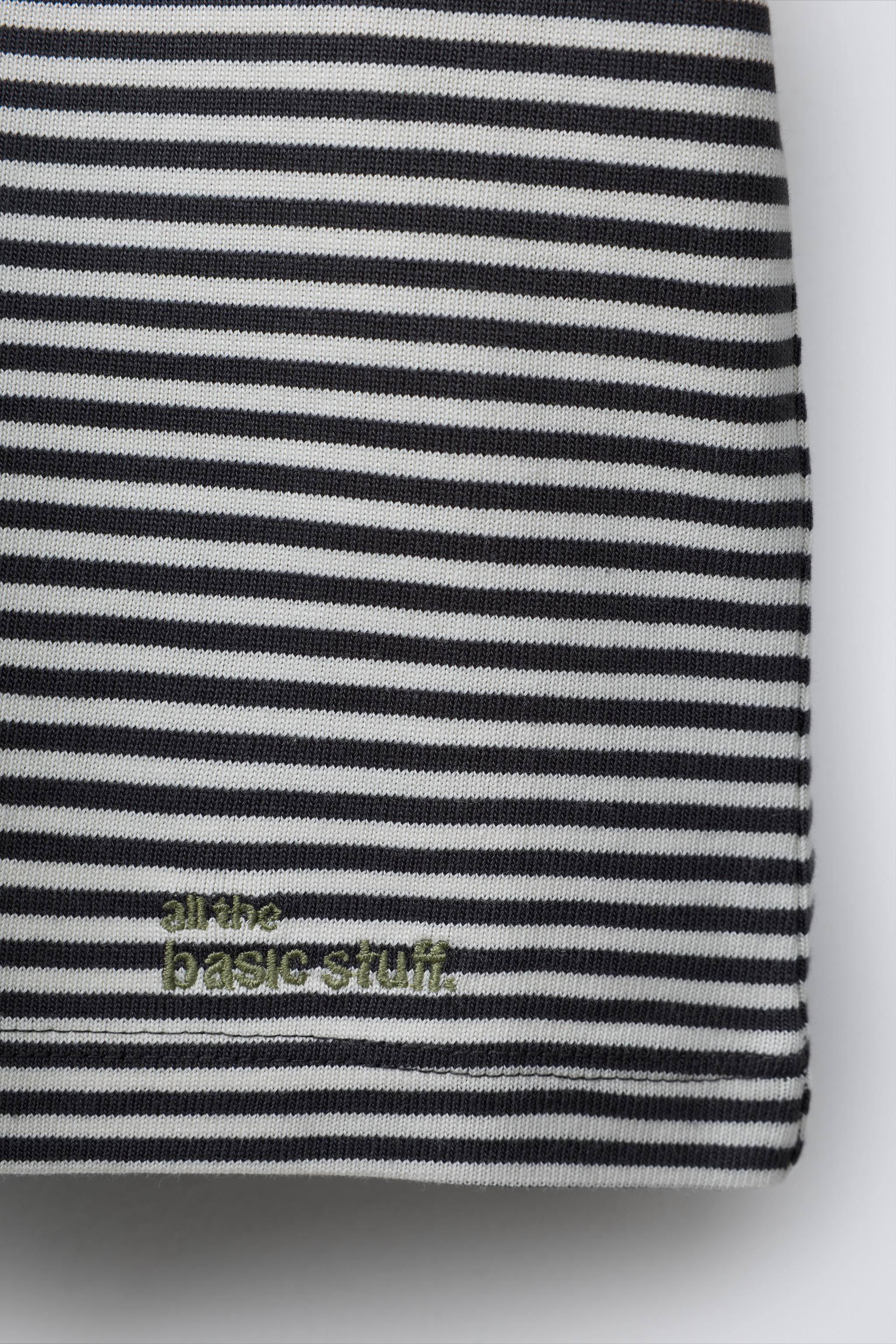 EMBROIDERED TEXT STRIPED HEAVY WEIGHT T-SHIRT